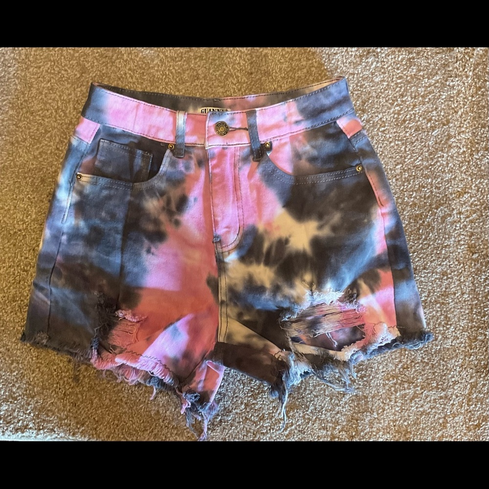Guanyy Womens Pink Tie Dye Denim Shorts.   Small